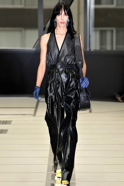 Look 38